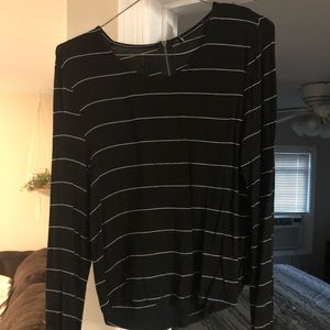 Slightly cropped stripped shirt